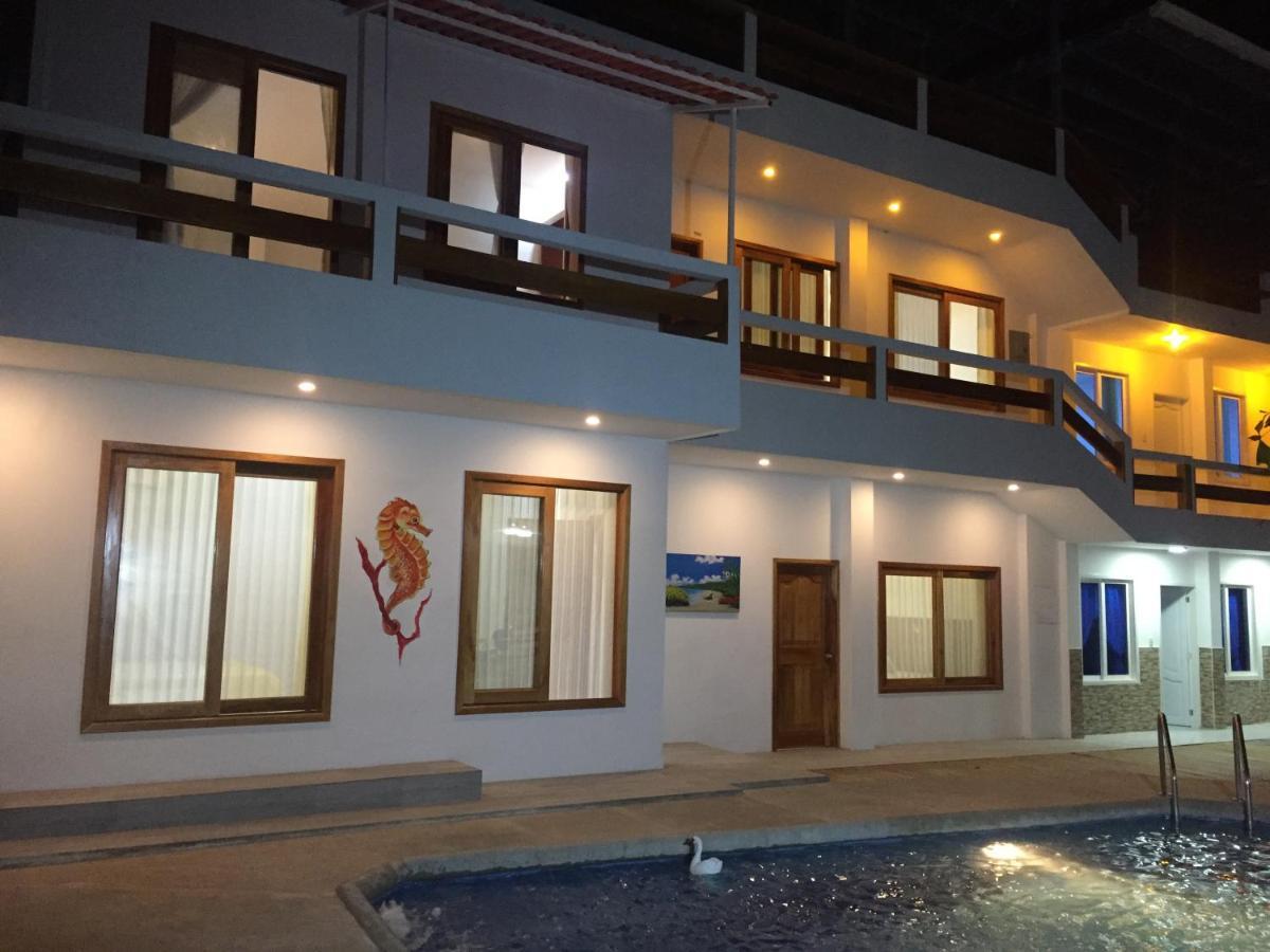 Galapagos Isabela Hotel Loja プエルト・ビジャミル エクステリア 写真