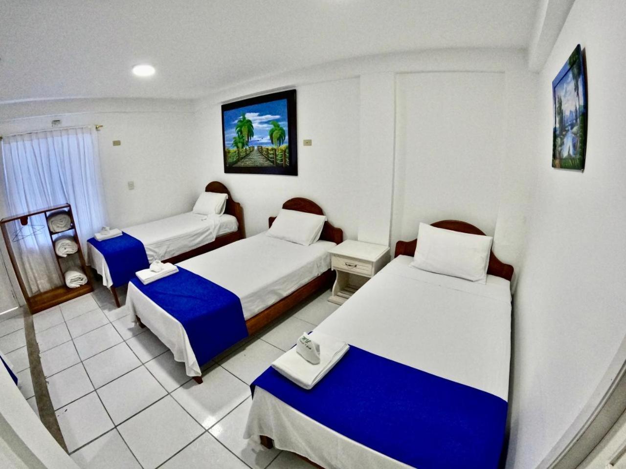 Galapagos Isabela Hotel Loja プエルト・ビジャミル エクステリア 写真