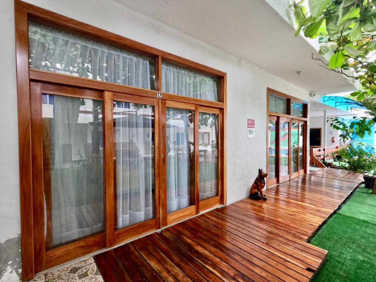 Galapagos Isabela Hotel Loja プエルト・ビジャミル エクステリア 写真