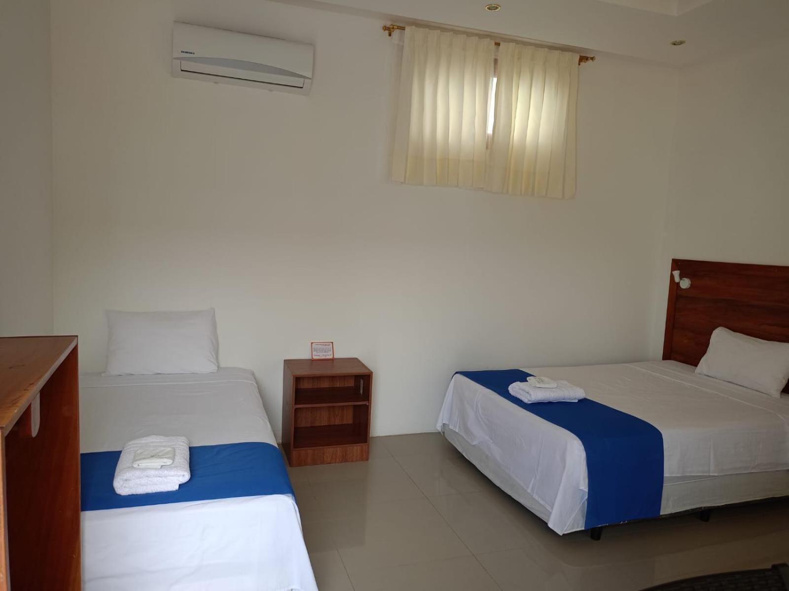 Galapagos Isabela Hotel Loja プエルト・ビジャミル エクステリア 写真