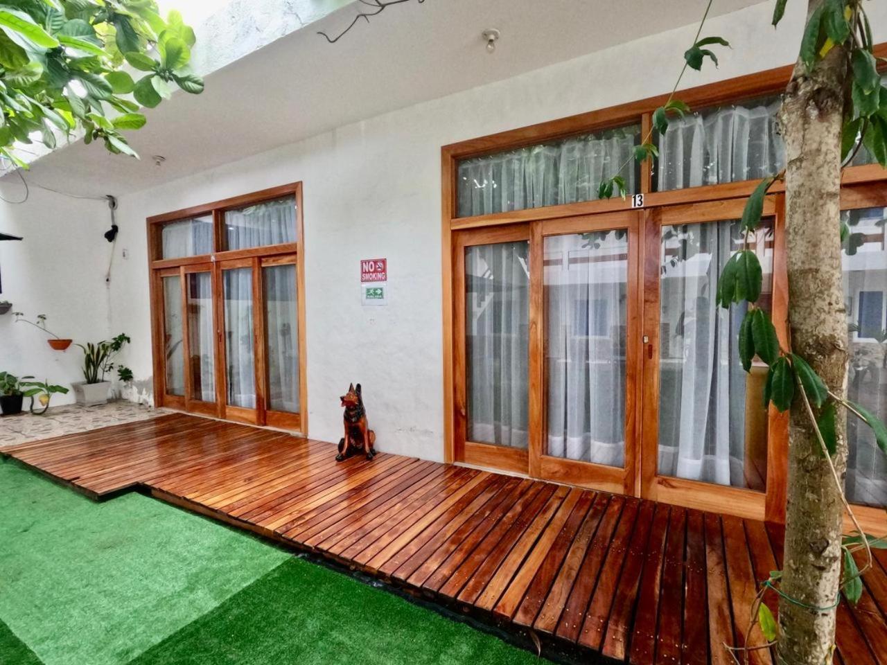 Galapagos Isabela Hotel Loja プエルト・ビジャミル エクステリア 写真