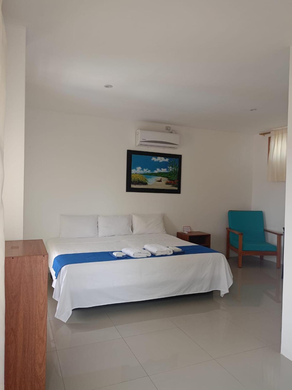 Galapagos Isabela Hotel Loja プエルト・ビジャミル エクステリア 写真