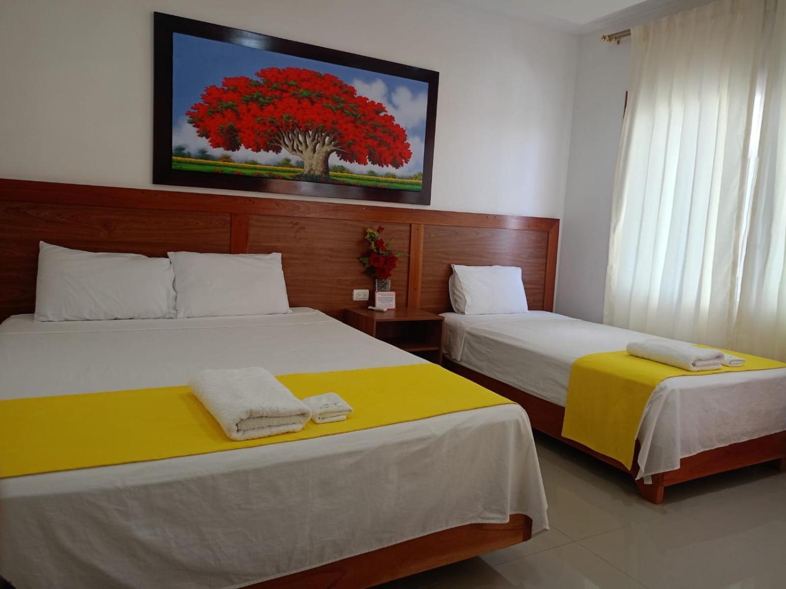 Galapagos Isabela Hotel Loja プエルト・ビジャミル エクステリア 写真