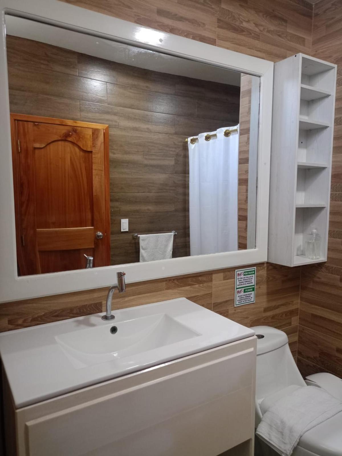 Galapagos Isabela Hotel Loja プエルト・ビジャミル エクステリア 写真