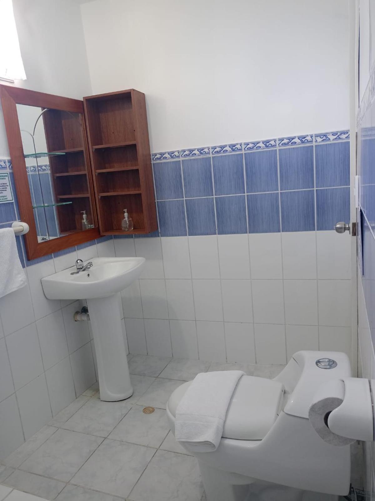 Galapagos Isabela Hotel Loja プエルト・ビジャミル エクステリア 写真
