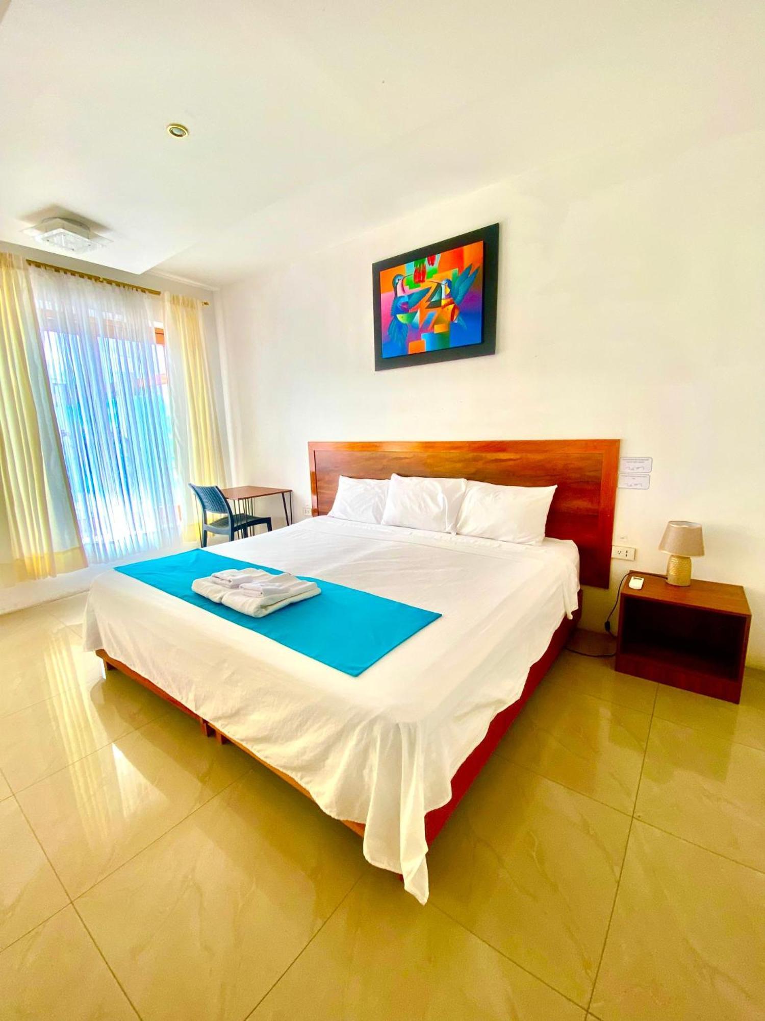 Galapagos Isabela Hotel Loja プエルト・ビジャミル エクステリア 写真