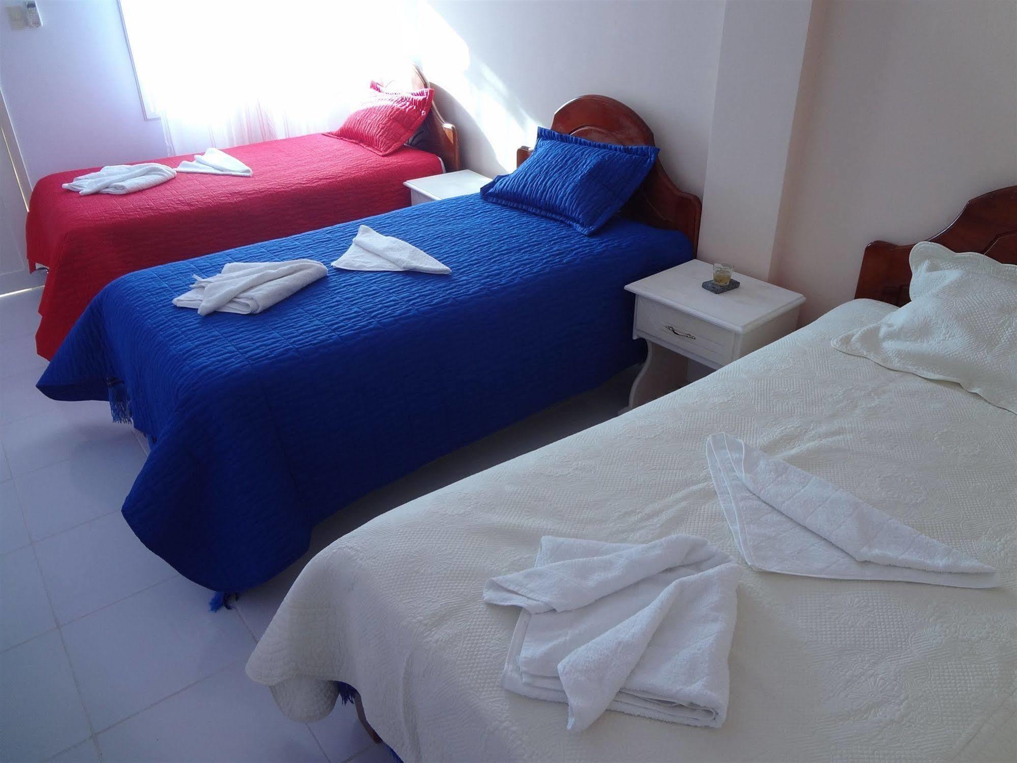 Galapagos Isabela Hotel Loja プエルト・ビジャミル エクステリア 写真